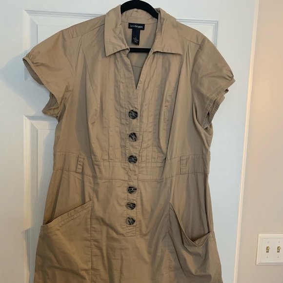Lane Bryant Dresses & Skirts - Tan dress with pockets!!
